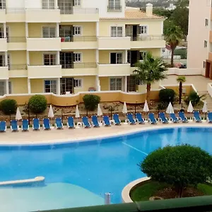 https://vitors-plaza-flat-with-balcony-and.hotelaalgarve.com