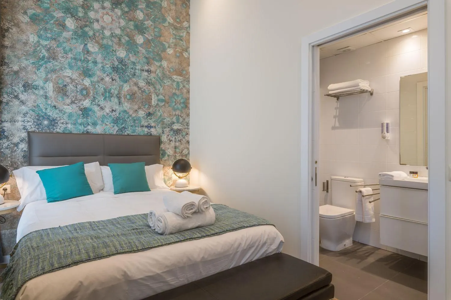 Home Art Apartments Malaga